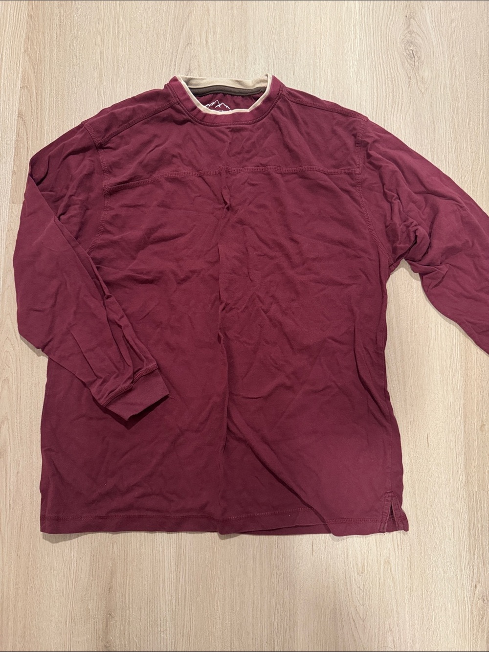 Men's Long-Sleeve Crewneck Shirt in Burgundy